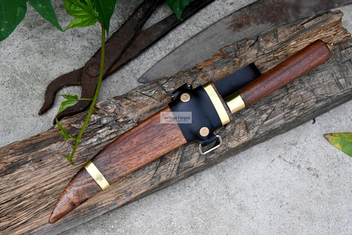 HUNTING KNIFE/7.5 inches long blade hunting knife/handmade knife/Leaf spring of truck/wooden Handle/Sharpen/Tempered/knife/knives