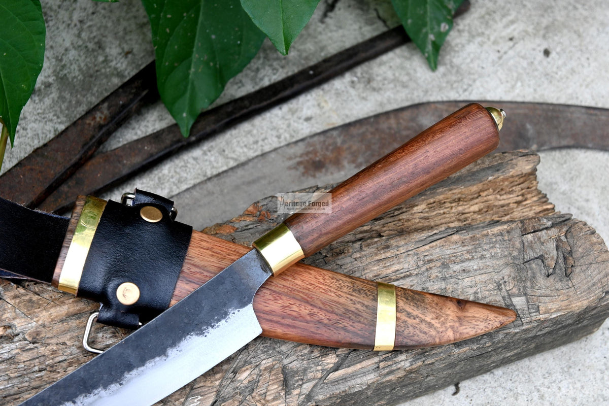 HUNTING KNIFE/7.5 inches long blade hunting knife/handmade knife/Leaf spring of truck/wooden Handle/Sharpen/Tempered/knife/knives