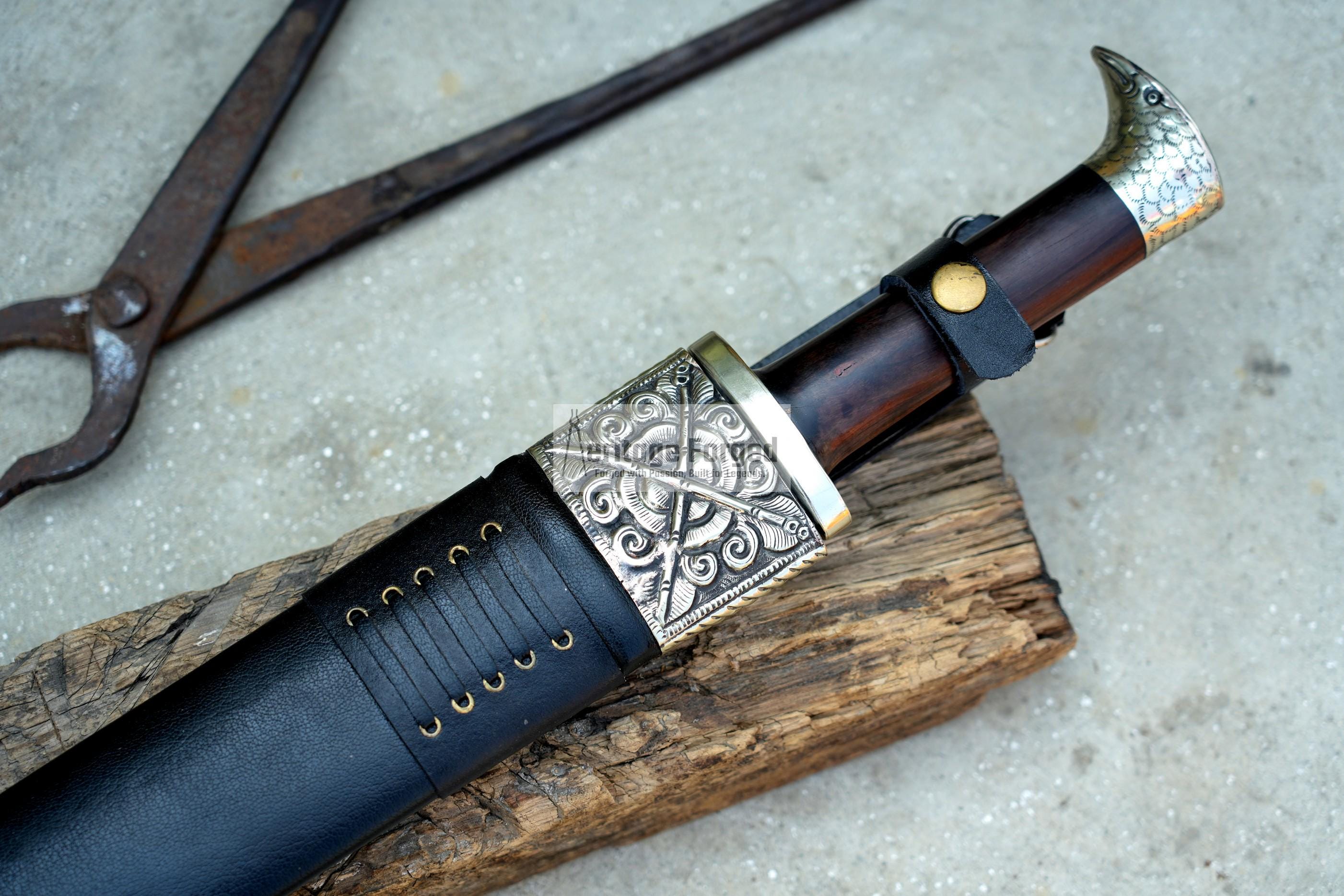 EAGLE GLADIUS SWORD /18 inches long Blade Hand Forged Sword/ Gladius Machete/Handmade from Leaf spring of Truck-Balance water tempered/Sharp