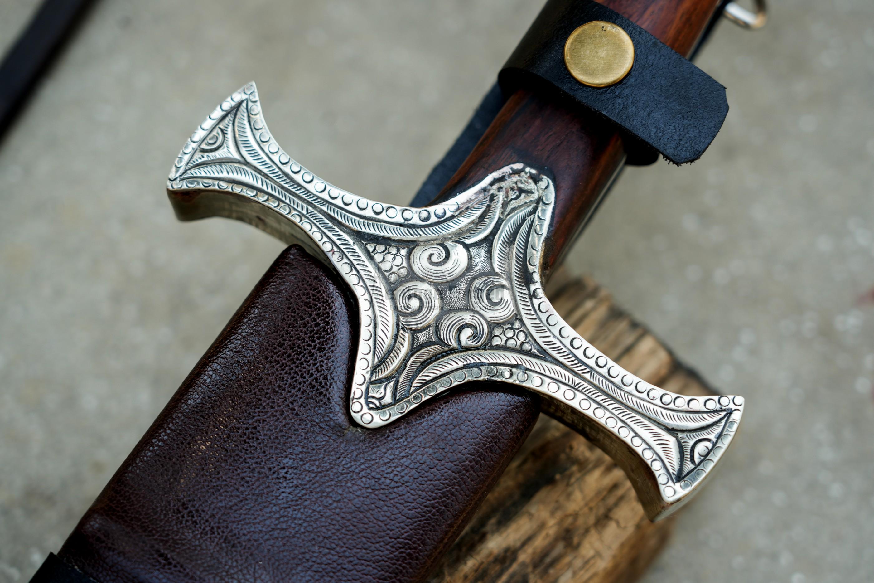 SCIMITAR SWORD/19 inches Long Blade hand forged Sword/Leaf spring of truck/Rosewood Handle/Sharpen/Tempered/Ready to use/knife/knives