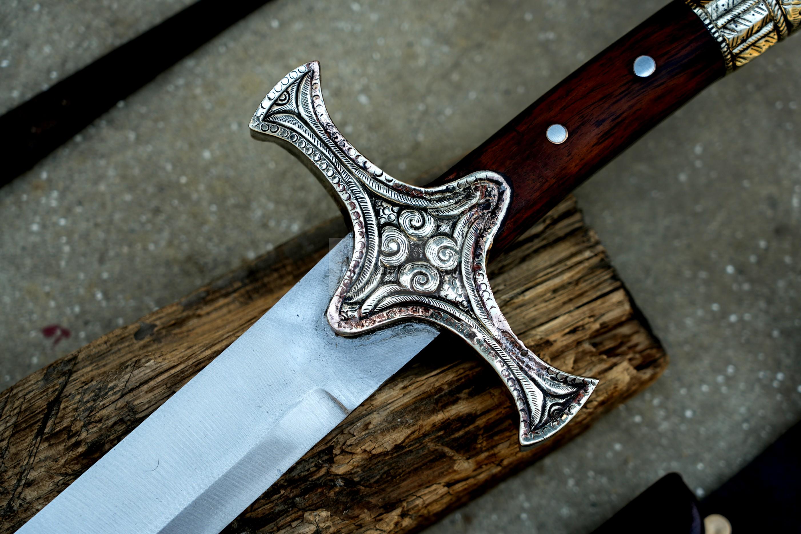 SCIMITAR SWORD/19 inches Long Blade hand forged Sword/Leaf spring of truck/Rosewood Handle/Sharpen/Tempered/Ready to use/knife/knives