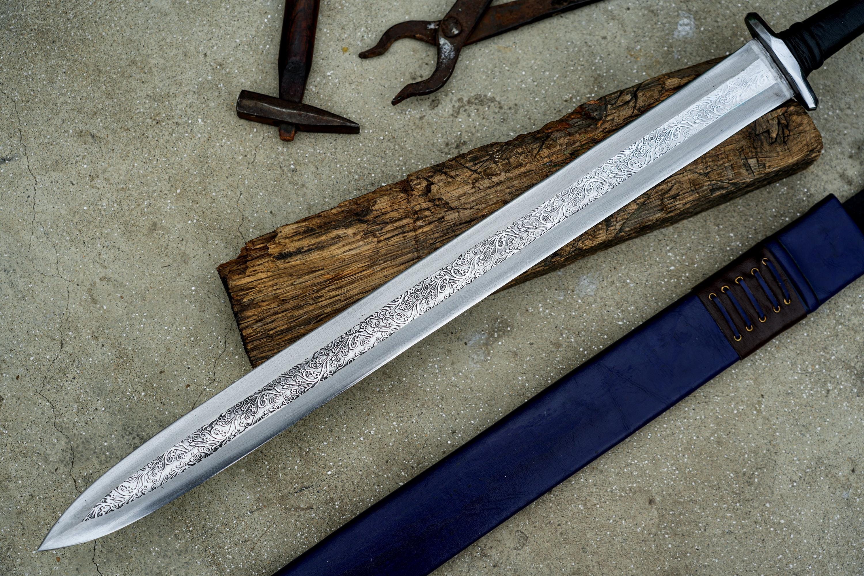 VIKING SWORD/25 inches Long Blade hand Made Sword/Leaf spring of truck/Rosewood Handle/Sharpen/Tempered/Flower pattern etched sword